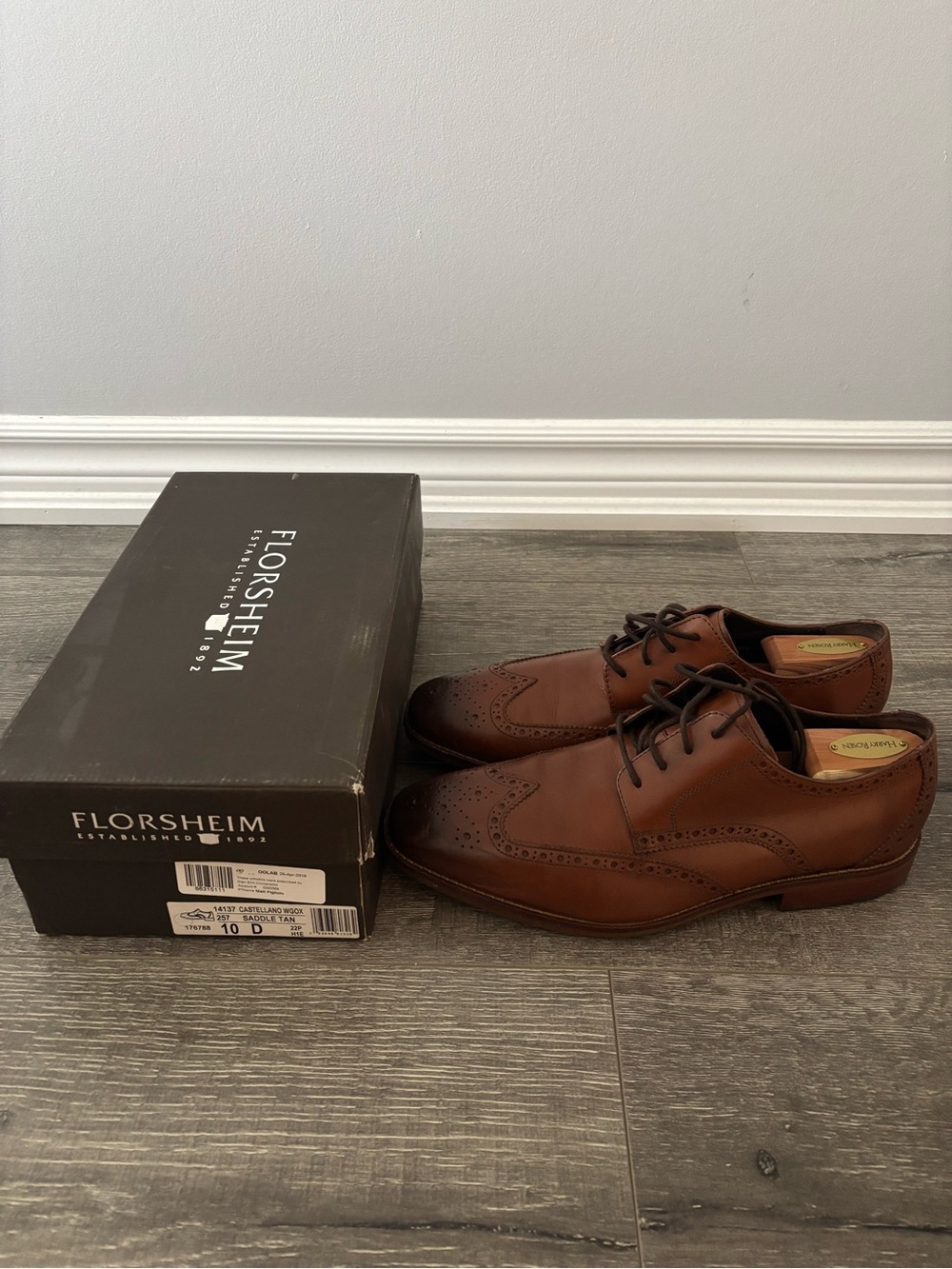 Florsheim Men's Tan/Brown Wingtip Derby Oxfords